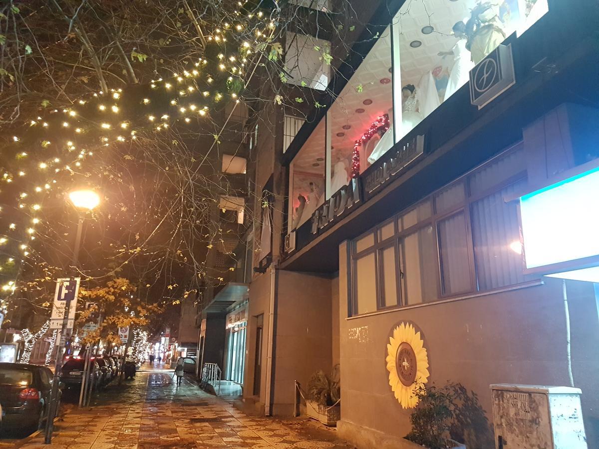 City Center Apartment Tiranë Luaran gambar