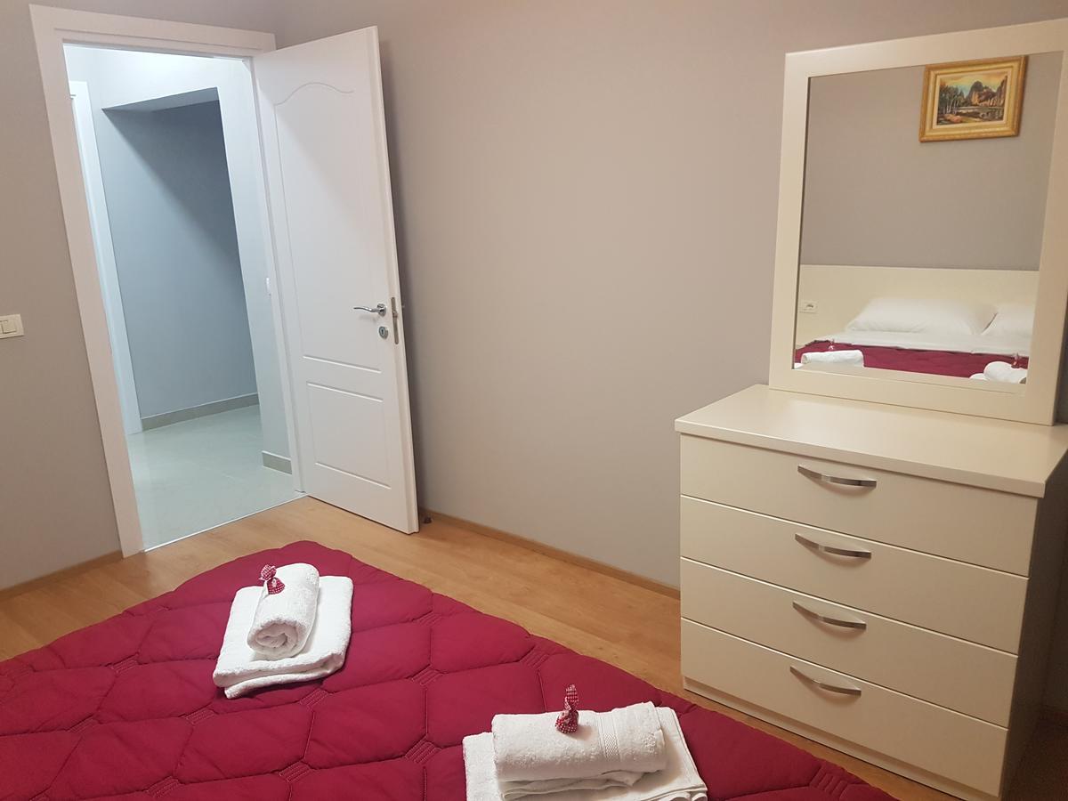 City Center Apartment Tiranë Luaran gambar